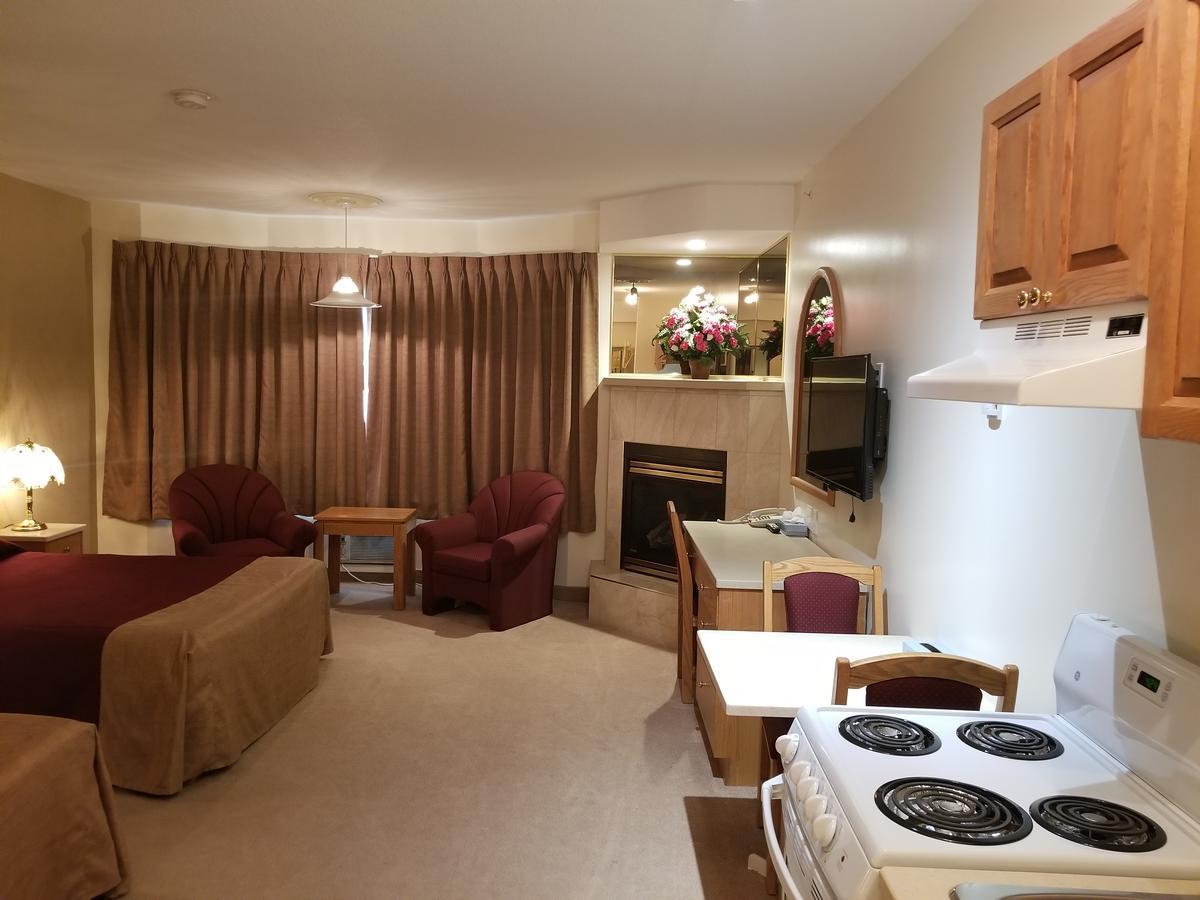 New Imperial Suites Whitecourt Eksteriør billede