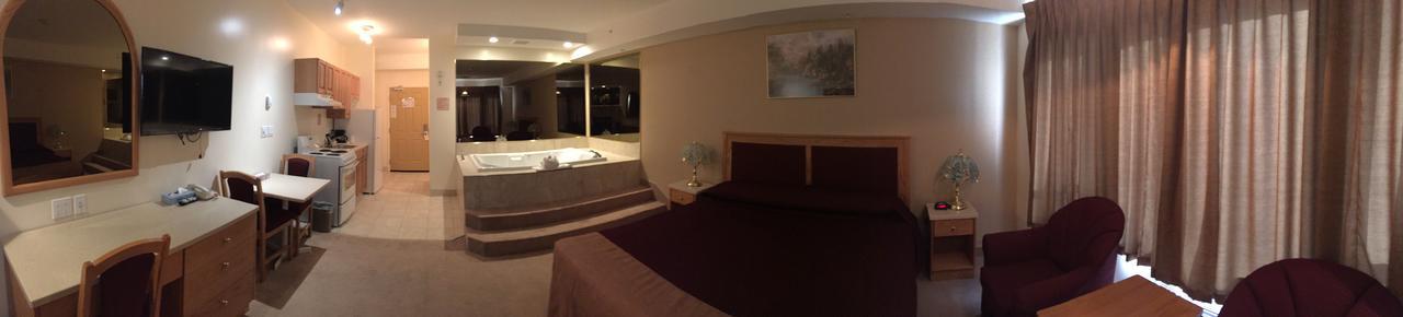 New Imperial Suites Whitecourt Eksteriør billede
